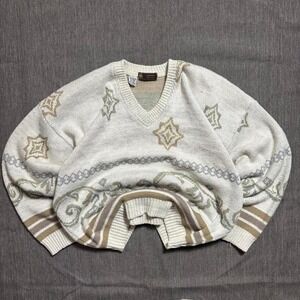Bassin Traditional Cream and tan vintage sweater with a unique pattern - L
